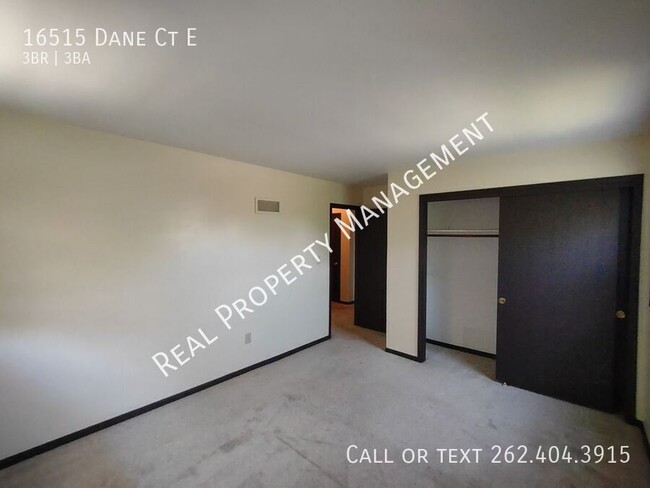Building Photo - 16515 Dane Ct E