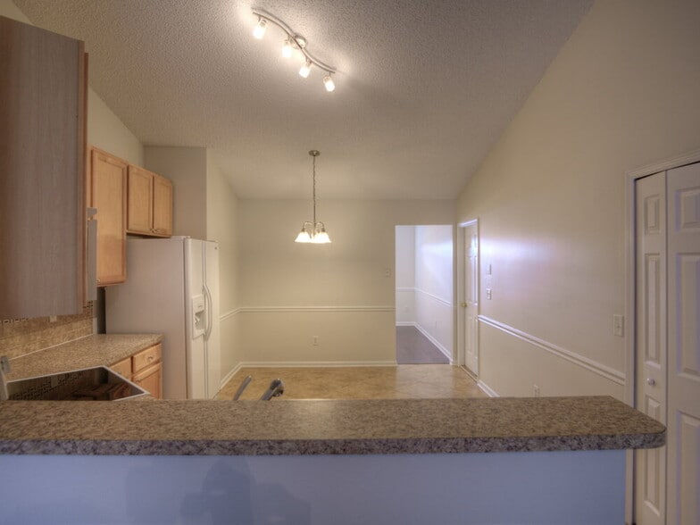 Building Photo - 3794 Blackthorn Ct