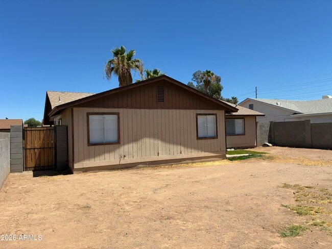 Building Photo - 5915 W Tierra Buena Ln