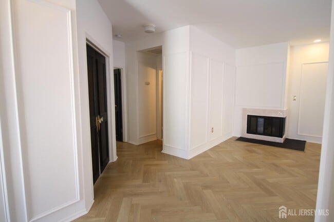 Building Photo - 3011 Cypress Ct