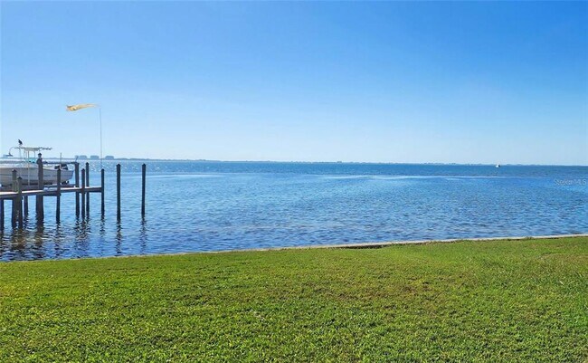 Building Photo - 329 Bernard Ave