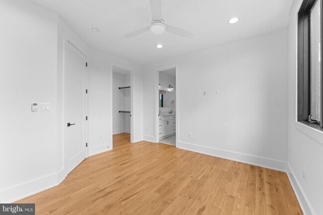 Building Photo - 608 Walker Rd