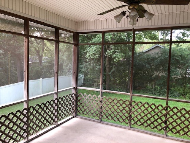 Building Photo - 121 Highland Dr