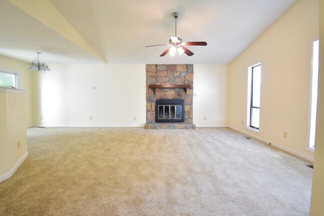 Building Photo - 5924 Dalton Rd