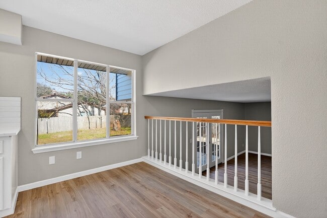 Building Photo - 5103 Devon Green Dr