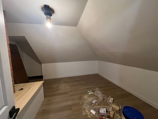 Building Photo - 616 McClellan St