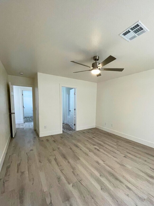 Building Photo - NEWLY RENOVATED 3BD/2BA SINGLE FAMILY HOME IN NORTH LAS VEGAS!