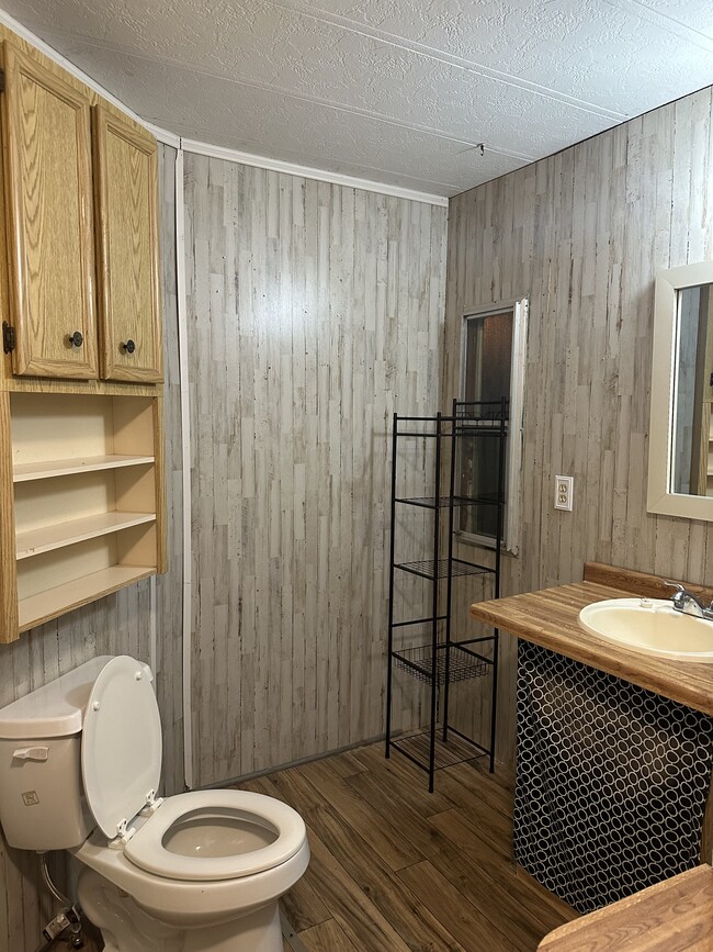 Building Photo - 1837 Gay St