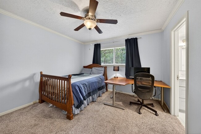 Building Photo - 5618 Bough Ct