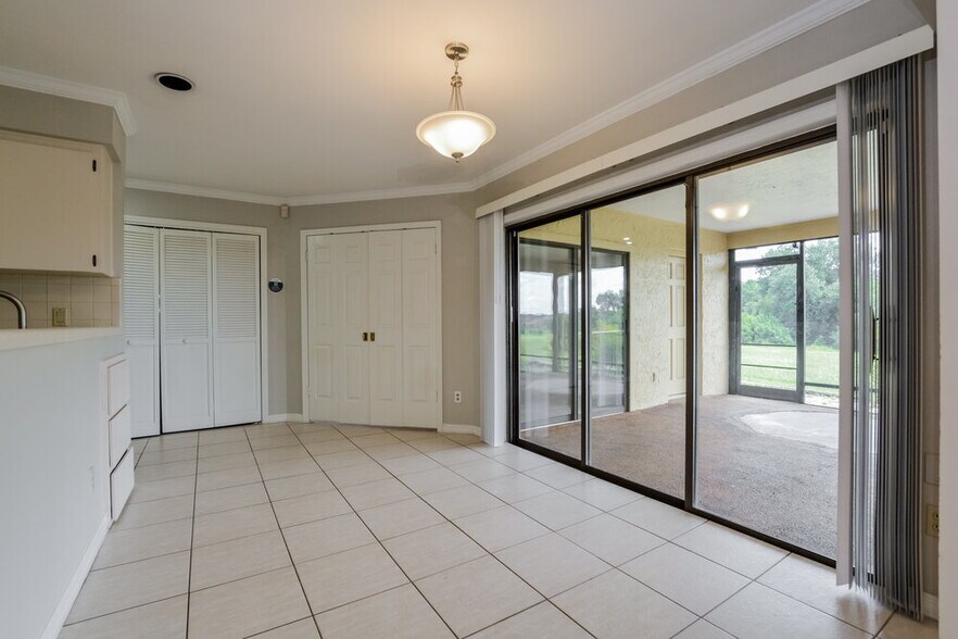Building Photo - 1566 Golfside Village Blvd