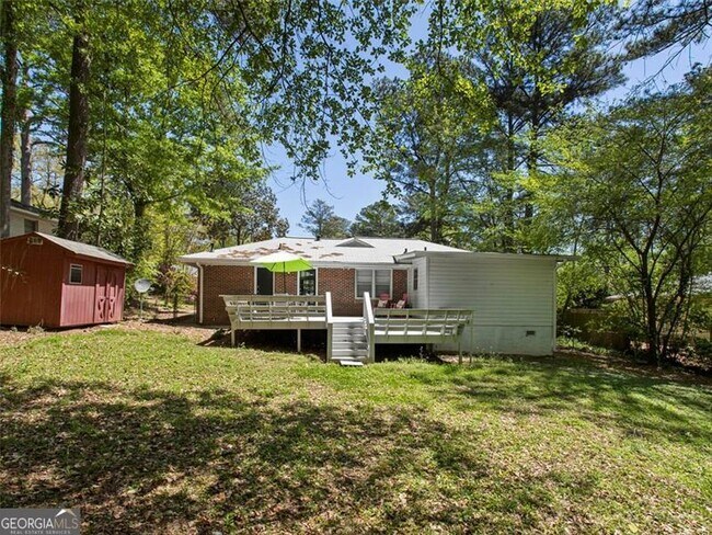 Building Photo - 1572 Berkeley Ln NE