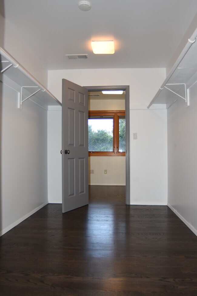 Building Photo - 15 Anson Rd