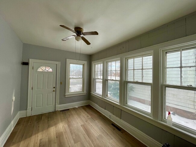 Building Photo - 2-Bedroom Home – Housing Choice Voucher Welcome