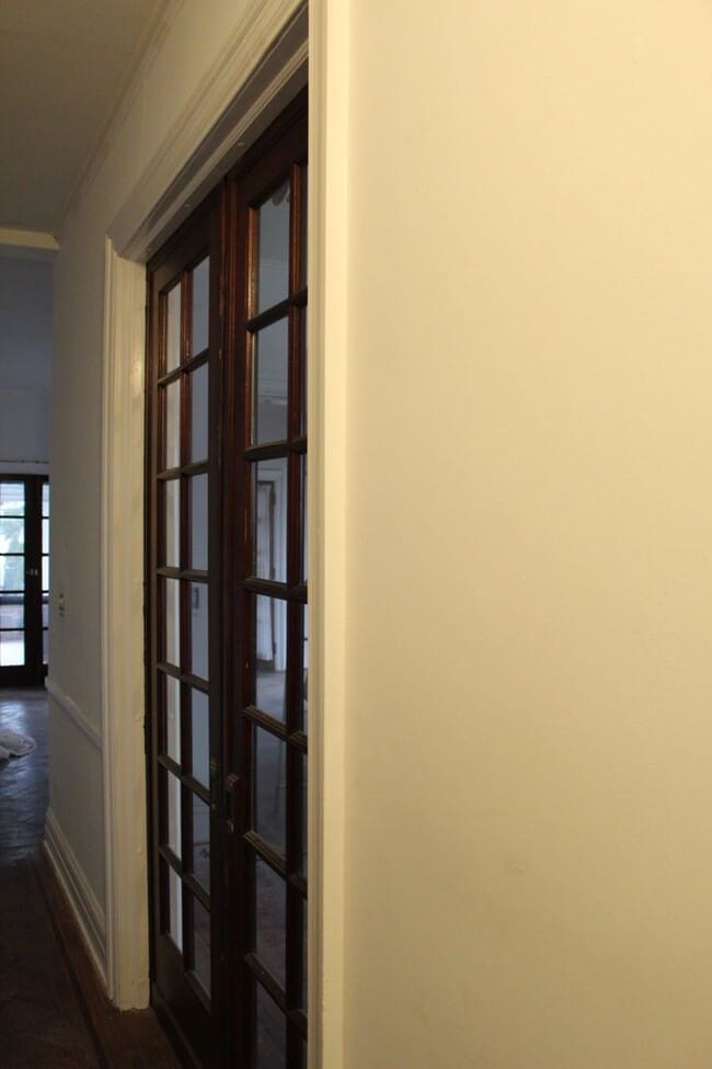 Building Photo - 1st floor apartment