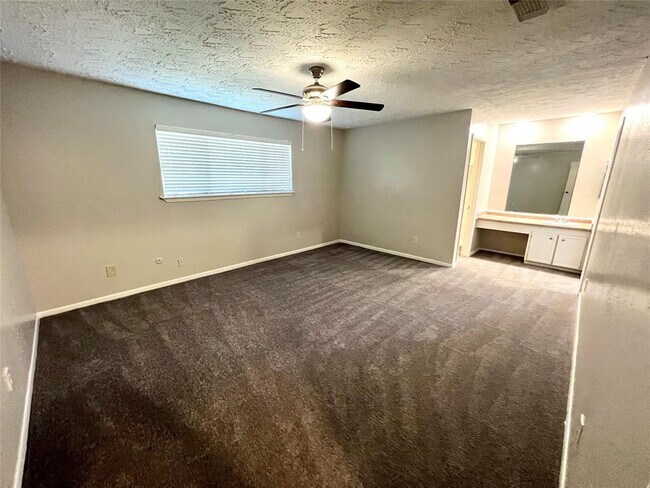 Building Photo - 6502 Bazel Brook Dr