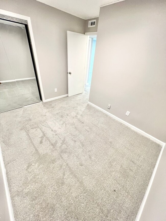 Building Photo - 5867 Poplar Hall Dr
