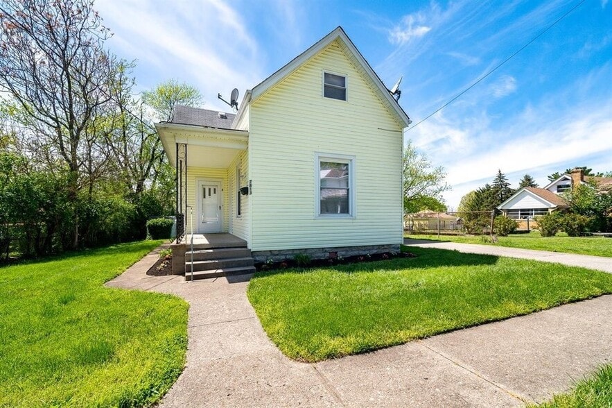 Building Photo - 7813 Elizabeth St