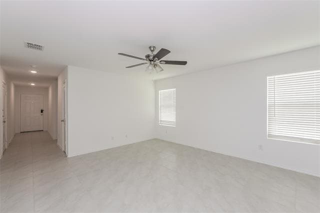 Building Photo - 8432 Fawn Creek Dr