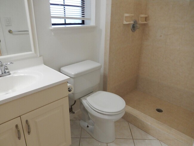 Building Photo - 4321 Snoopy Ln