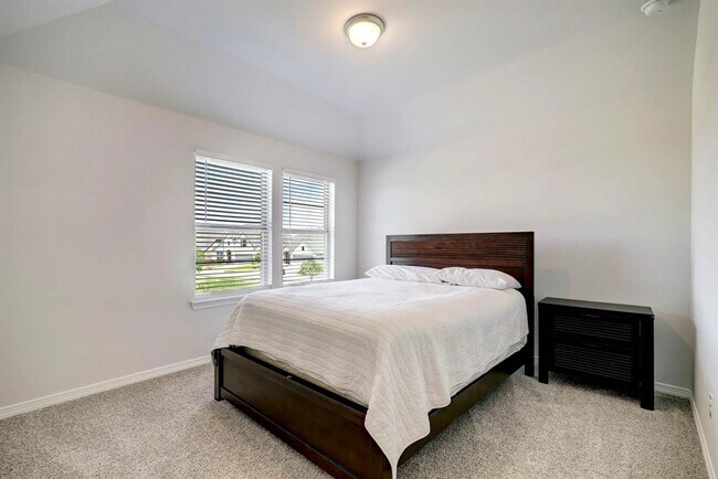 Building Photo - 8914 Milam Grove Dr