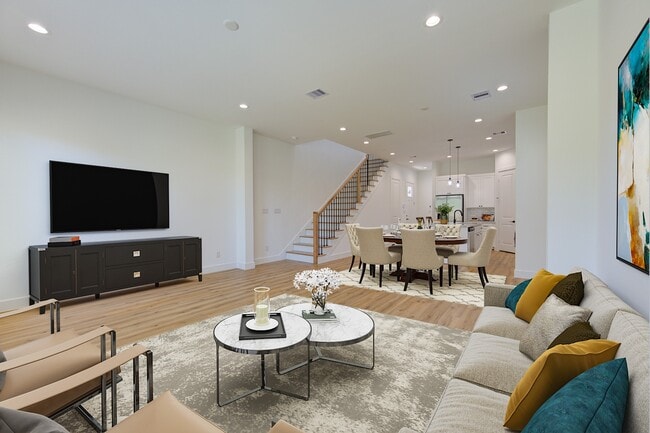 Building Photo - 2708 Noble St