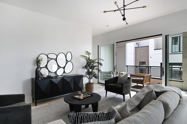 Building Photo - 1242 2nd Ave S