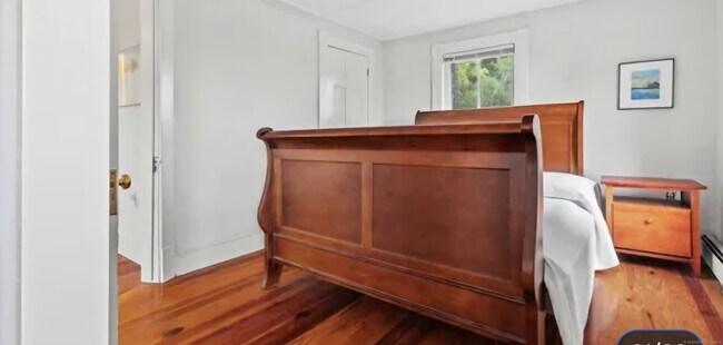 Building Photo - 257 Elm St