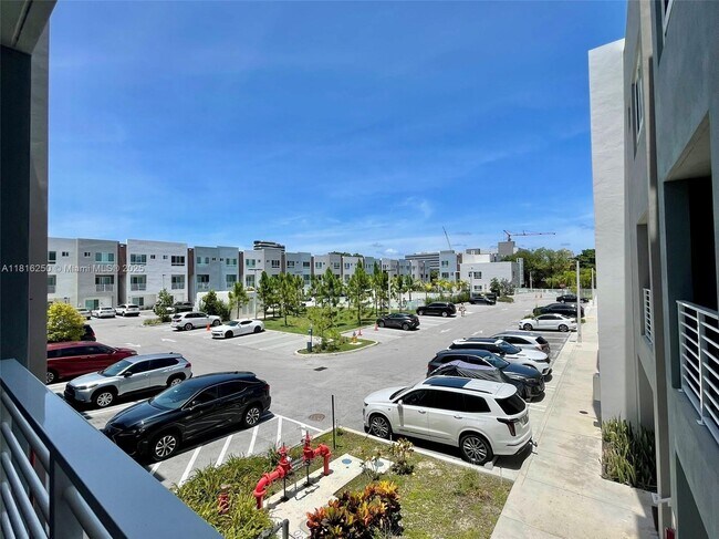 Building Photo - 2535 NE 193rd St