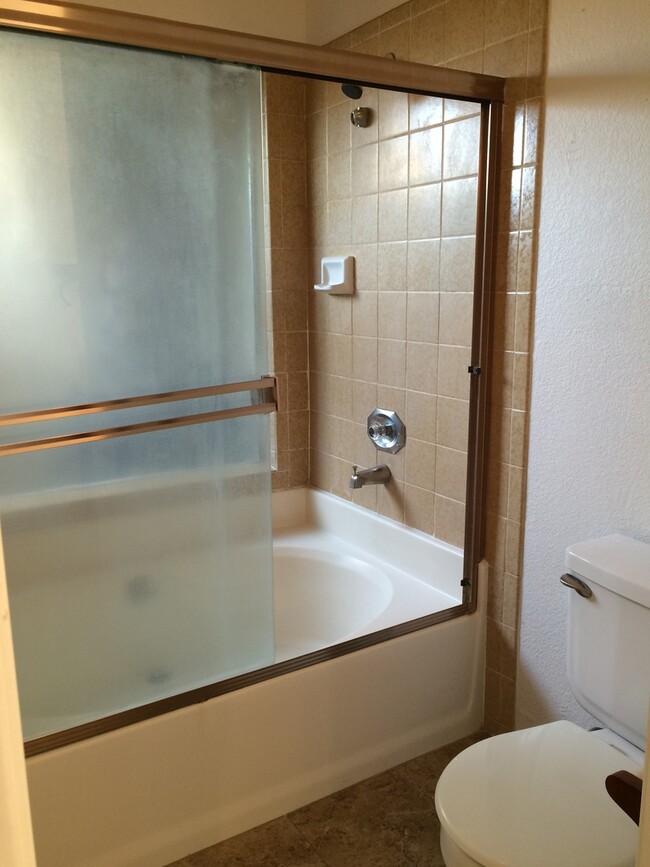 Building Photo - 4416 Silverwood Ln
