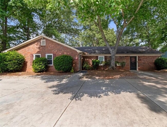 Building Photo - 892 Five Forks Trickum Rd SW