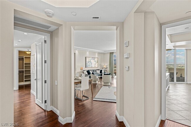 Building Photo - 2777 Paradise Rd