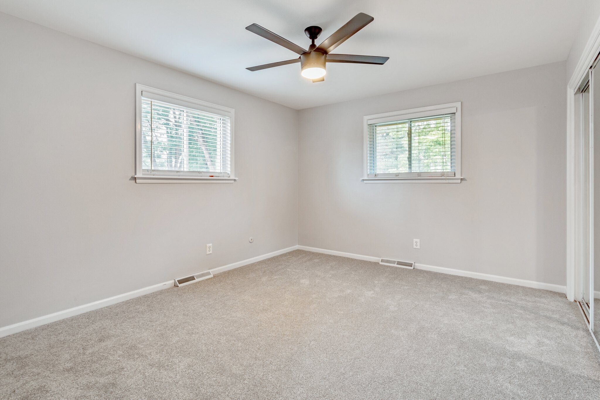 Building Photo - 6359 S Harlan Way