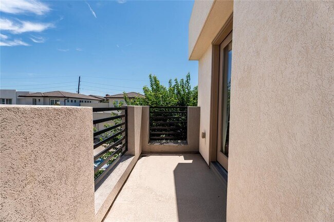 Building Photo - 11502 Royal Tower Pl