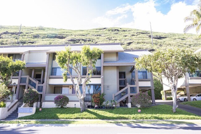 Building Photo - 370 Kawaihae St