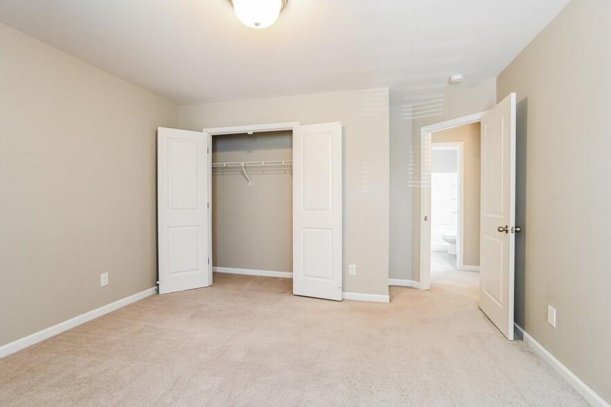 Building Photo - 2104 Mingus Cabin Ln