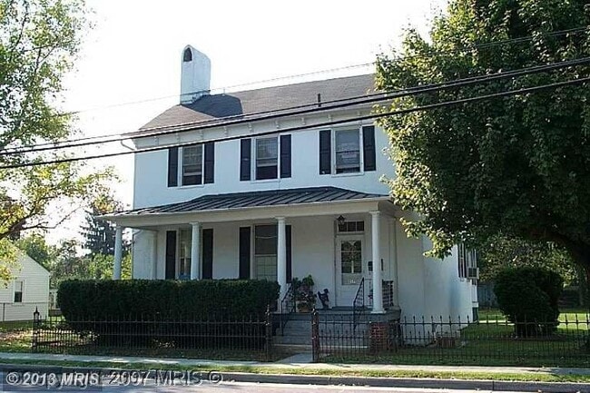 Primary Photo - 217 E Main St