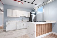 Building Photo - 9865 W Roosevelt Rd