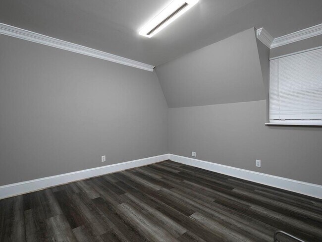Building Photo - 581 Autumn Ln