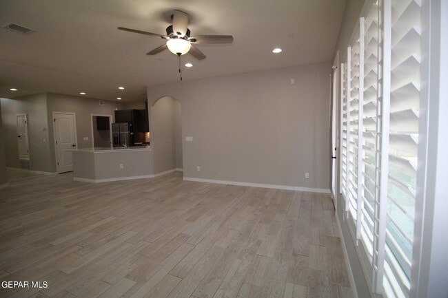 Building Photo - 509 Cedarwood Ave