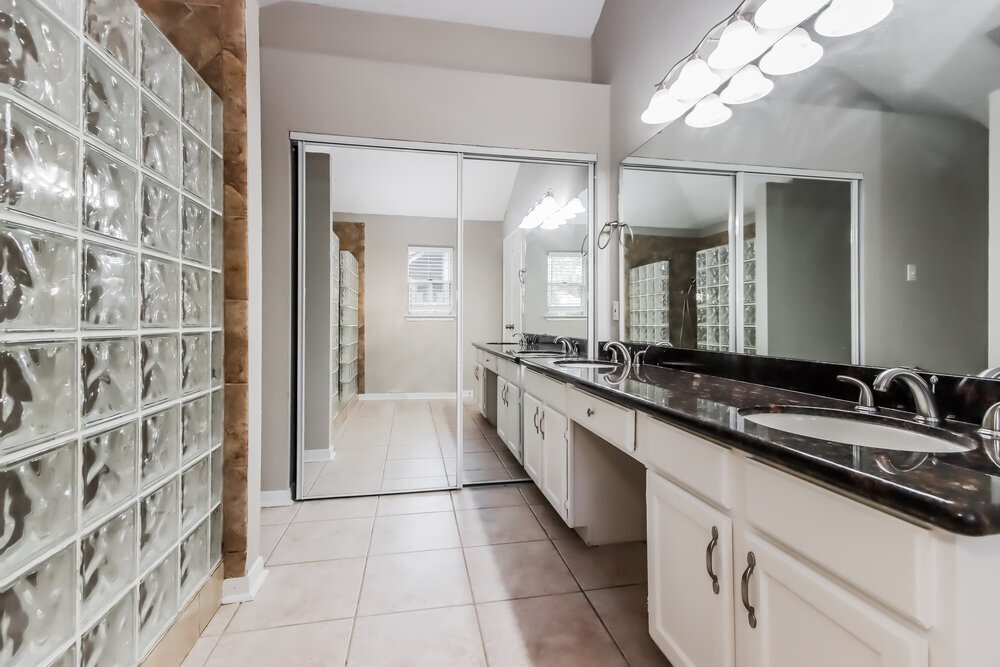 Building Photo - 5414 Garden Village Dr