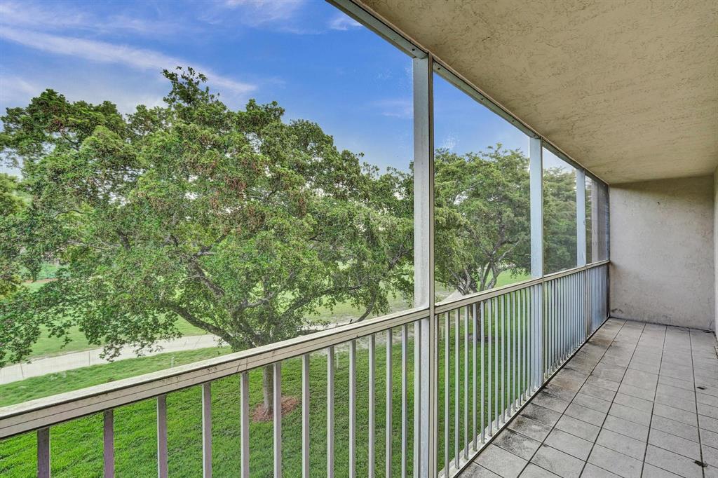 Building Photo - 9470 Tangerine Pl