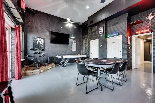 Building Photo - 3008 Point Cove