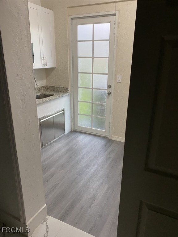 Building Photo - 1119 Colonial St E