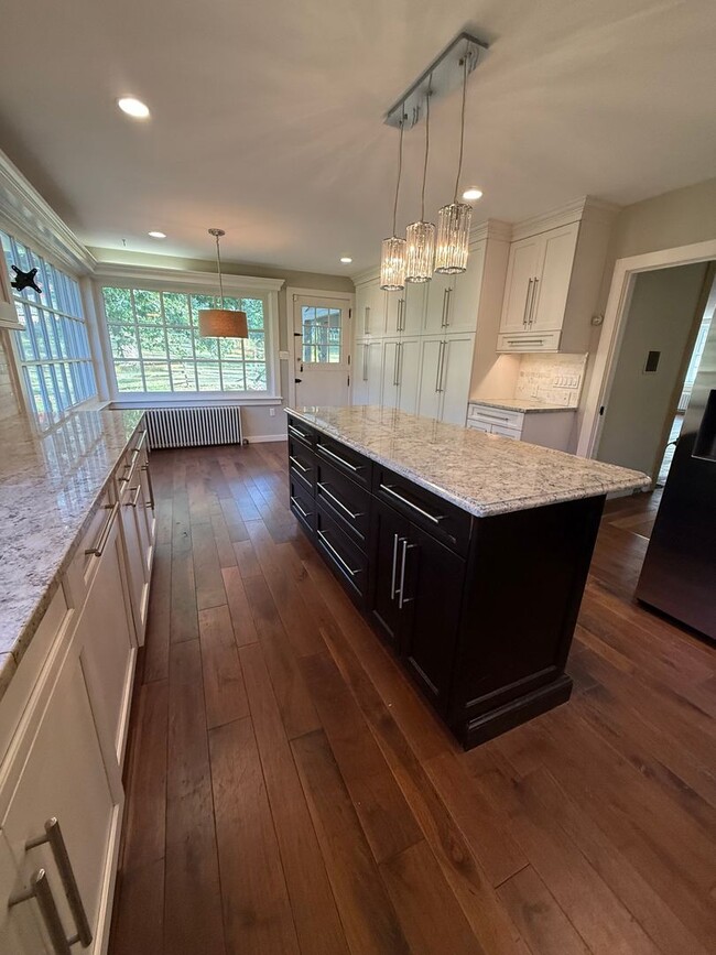 Building Photo - Charming Doylestown Modern Farmhouse & Barn