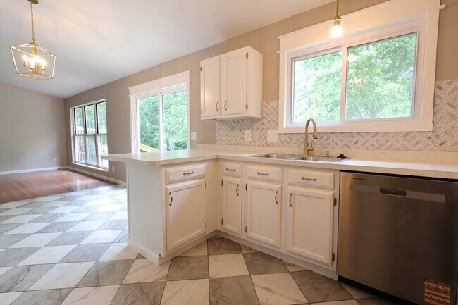 Building Photo - 622 Rustic Valley Dr