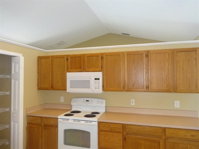 Building Photo - 6804 Sassanon Court