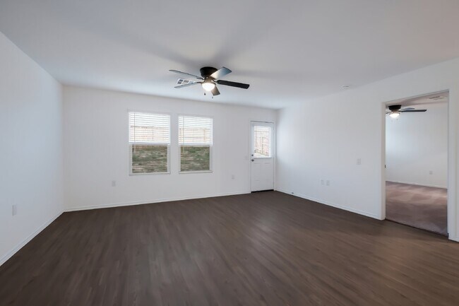 Building Photo - Stunning New 4-Bedroom Home with Upgrades in Mission del Lago.