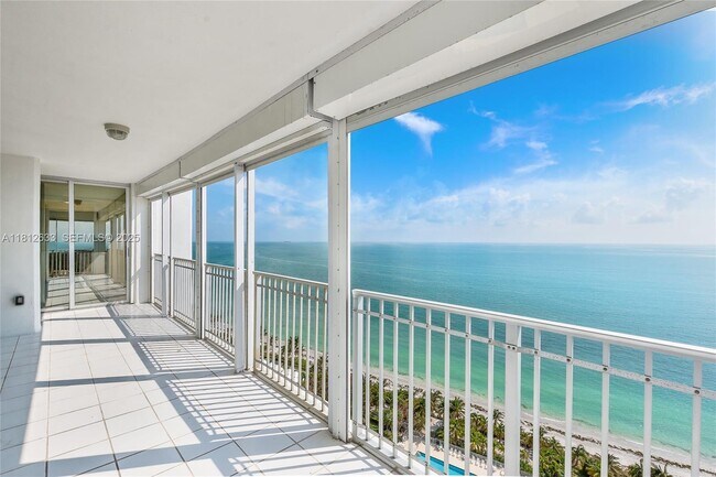 Building Photo - 881 Ocean Dr