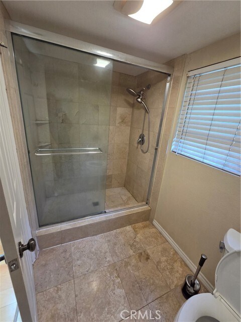 Building Photo - 7 Singingwood