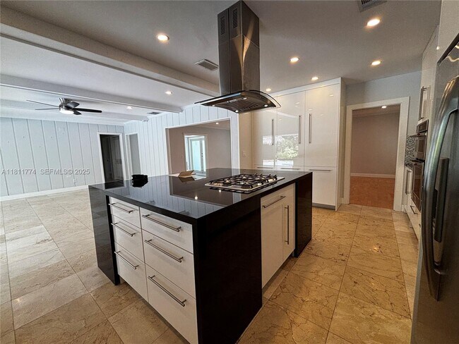 Building Photo - 7775 SW 145th St